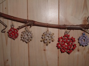 Yule2011OldBeading2